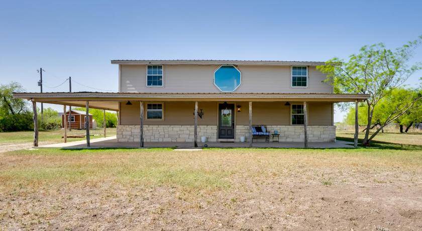 Uvalde House | 204 m² House ∙ 4 bedrooms ∙ 16 guests