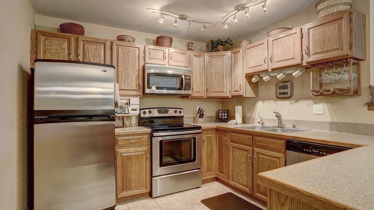 Mountain House Condo | 204 Snowdance Manor by RedAwning
