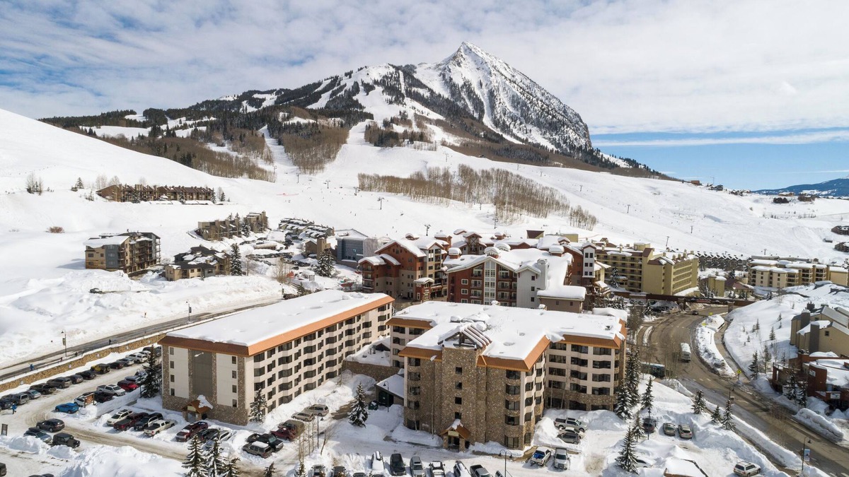 Crested Butte Condo | 205 Base area slope side views Mt. Crested Butte. Pet friendly