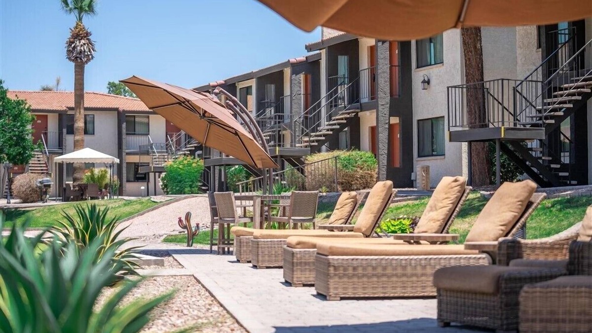 New Papago Parkway Apartment | 205 Scottsdale Escape: Fully Furnished Vacation Rental with Resort Amenities