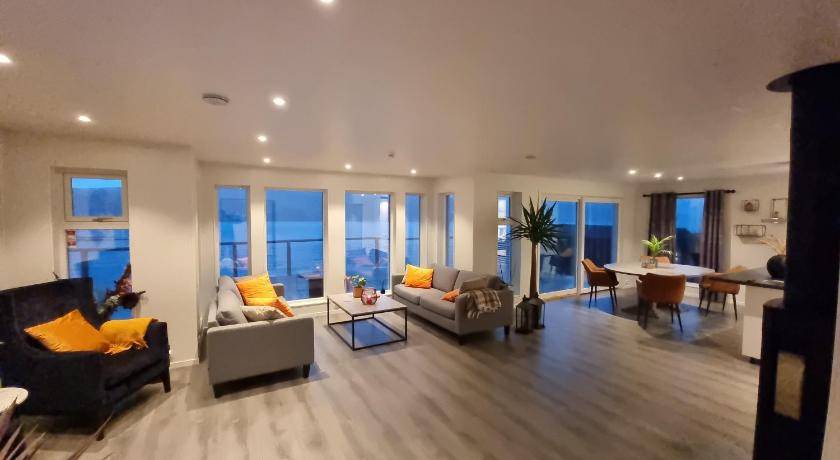 Tromso Villa | 206 m² Villa ∙ 3 bedrooms ∙ 6 guests