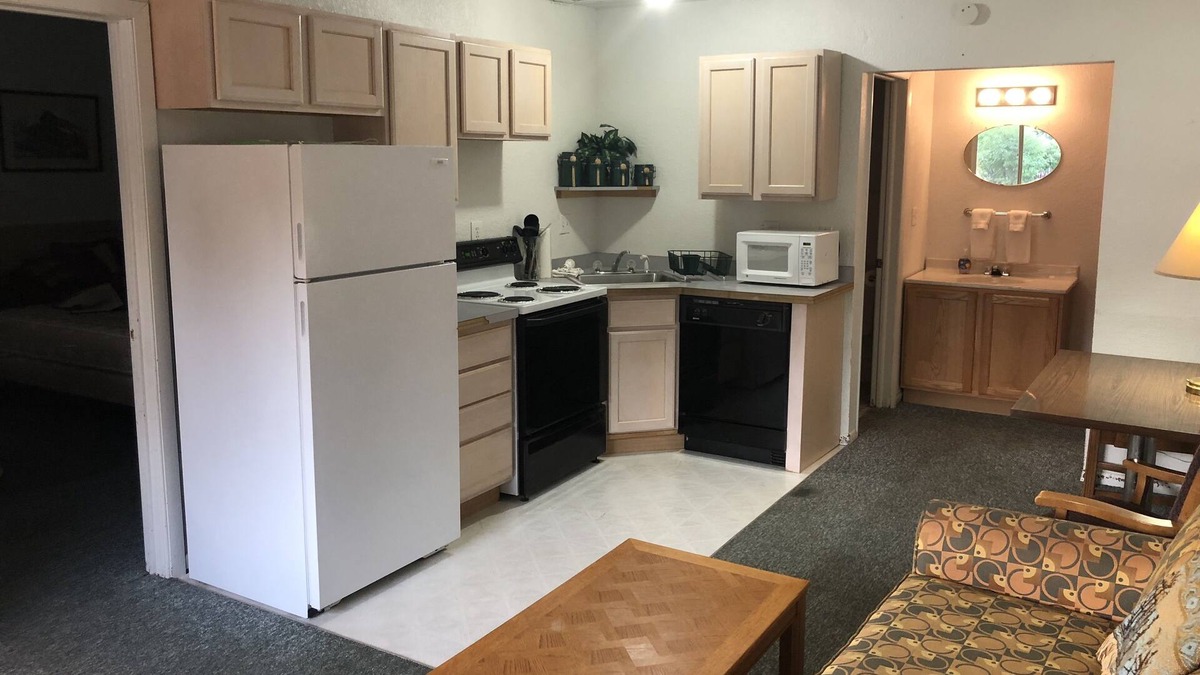 Hill City Apartment | # 207 Super Suite/HILL LAKE access on ATV TrailHead/GOLF!!
