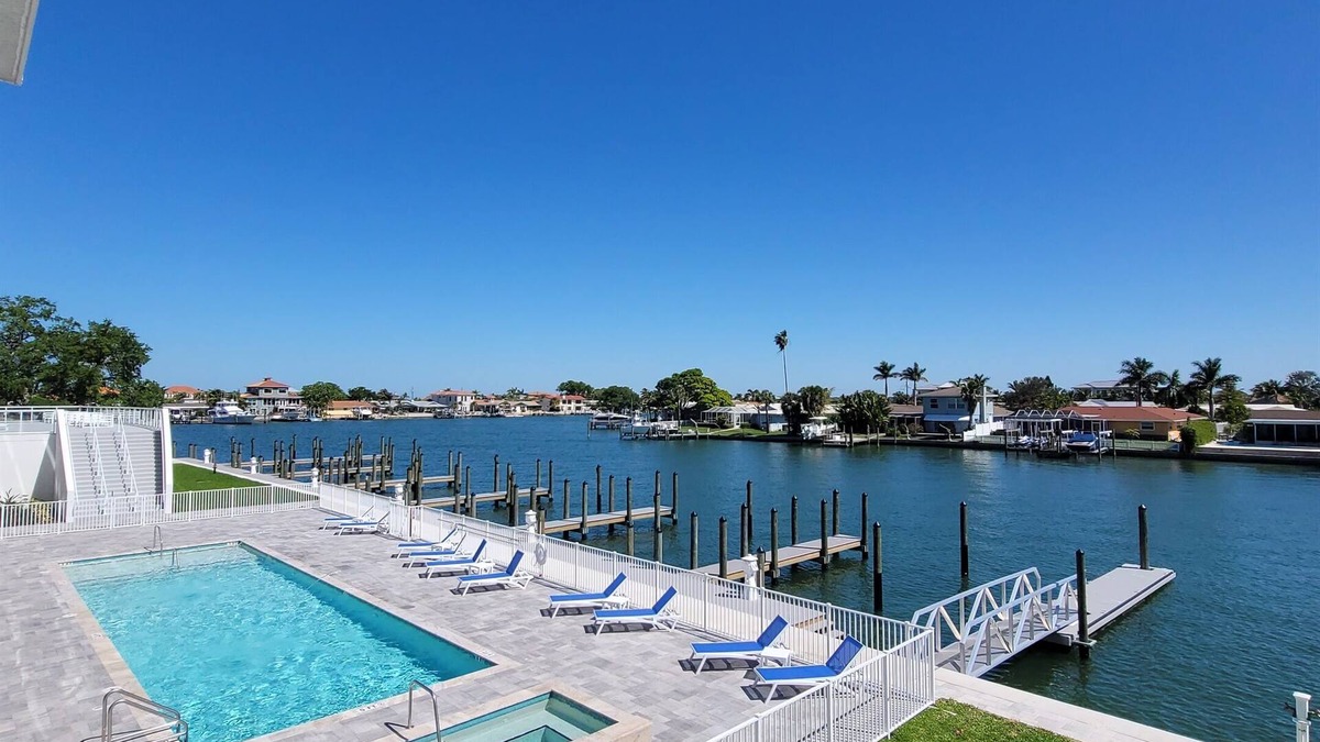 Island Estate Condo | 207, Water View-Clearwater Bch in 6 min, Pool/Gym