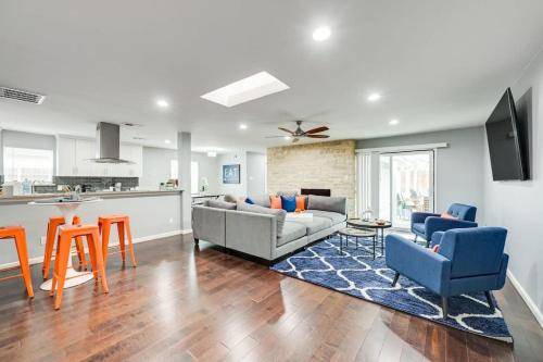 Northwest Dallas House | 208 m² House ∙ 5 bedrooms ∙ 17 guests