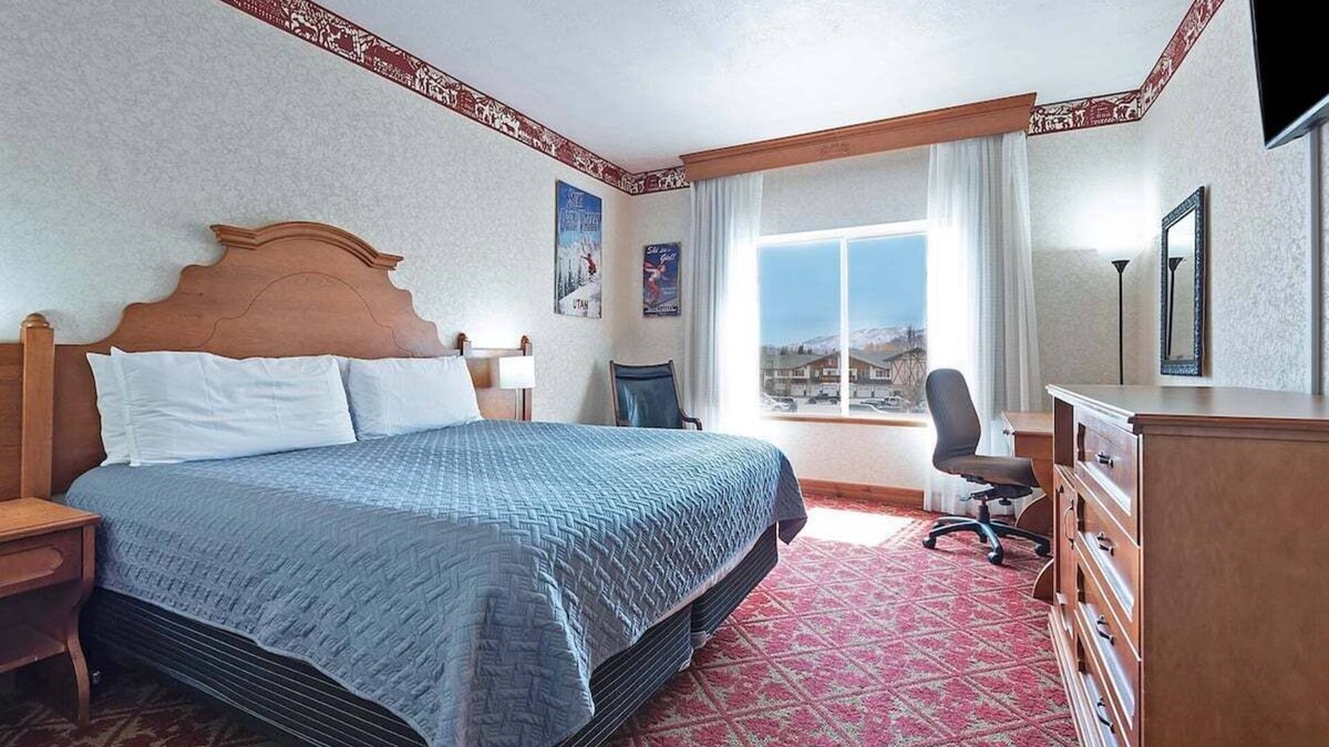 Zermatt Hotel | 209 4-Star Zermatt Resort King Hotel Suite