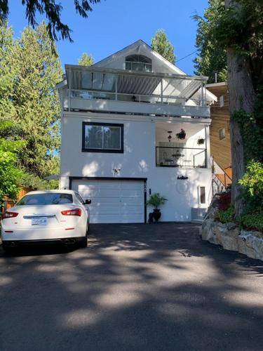 Central Lonsdale Bed & Breakfast | 21 m² Bed and breakfast ∙ 2 bedrooms ∙ 4 guests
