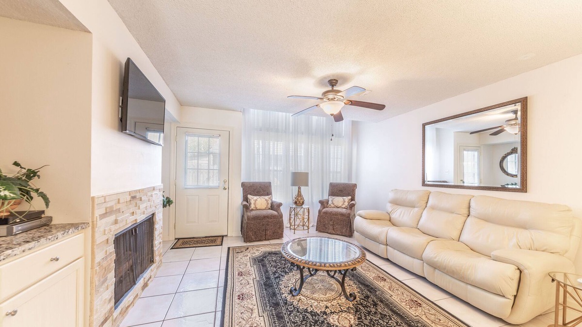 Lafayette House | 210-I Long Plantation Suites 2 Bedrooms - Monthly