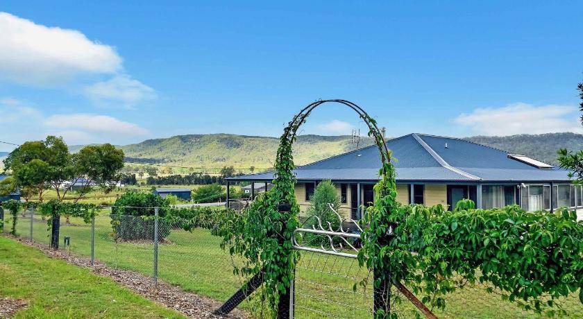 Millfield House | 210 m² House ∙ 4 bedrooms ∙ 8 guests