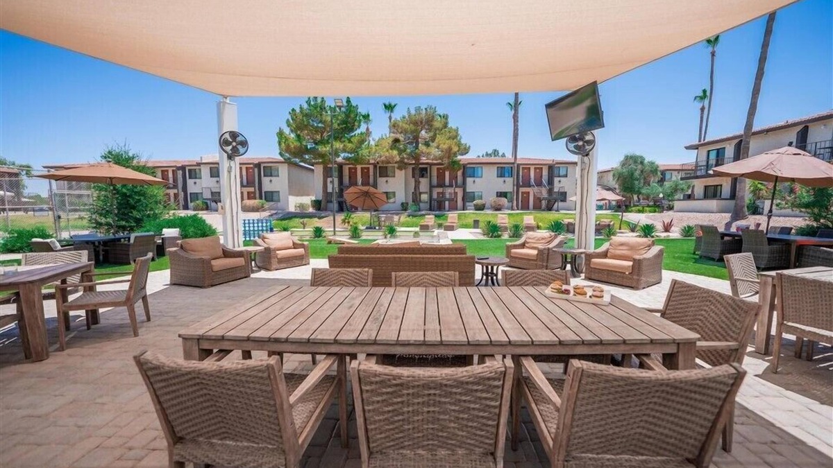 New Papago Parkway Apartment | 210 Scottsdale Escape: Fully Furnished Vacation Rental with Resort Amenities