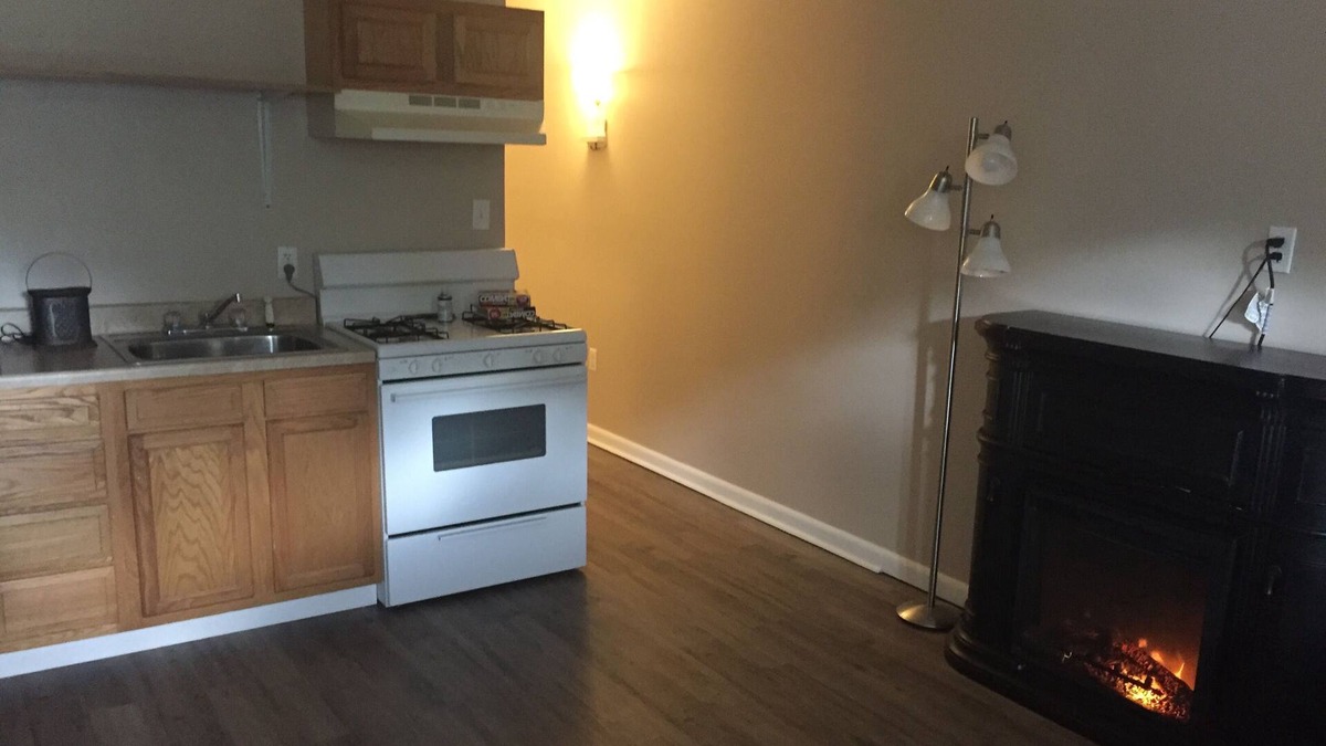 Summerlee Apartment | 214 Wolfe Creek Studio Rooms by Nancy Kay Homes Llc