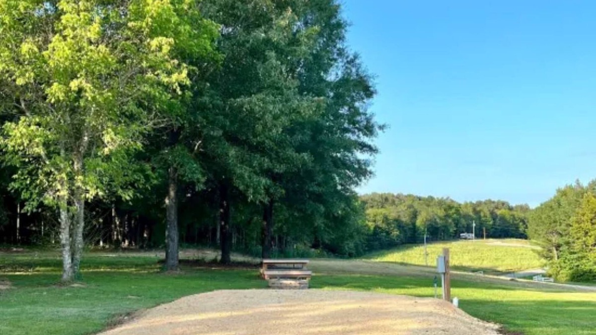 Flatwoods RV Rental | 214B RUSTIC RETREAT SITE 13