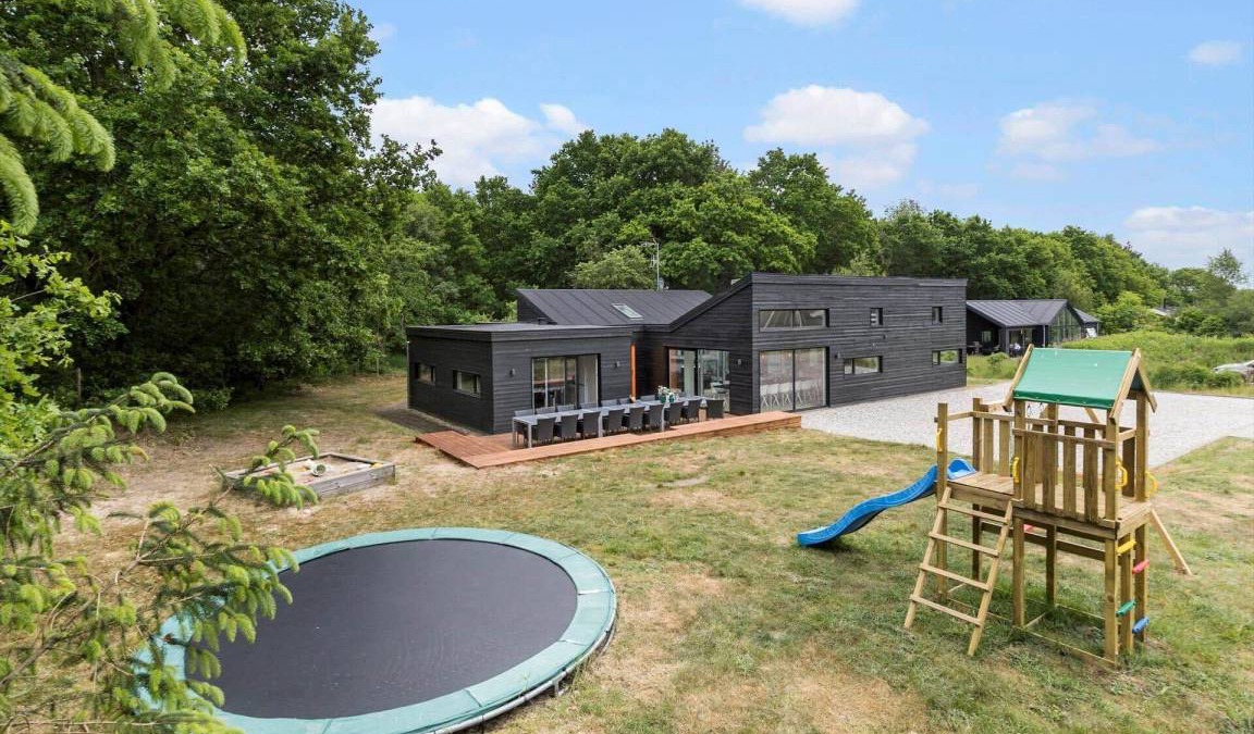 Fjellerup Strand House | 215 m² House ∙ 5 bedrooms ∙ 18 guests