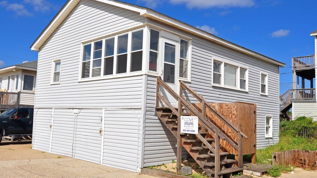 South Nags Head House | 215 - Ocean Side Rental Home in South Nags Head within Steps to the Beach