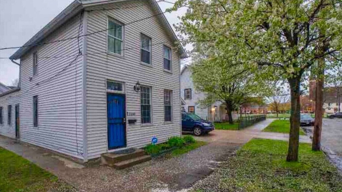 Ohio City House | 2150 W 30th · Cozy home in the heart of Ohio City