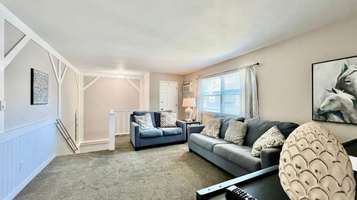 Franklin House | 219 Maxwell St - Unit B · A great place to work and stay
