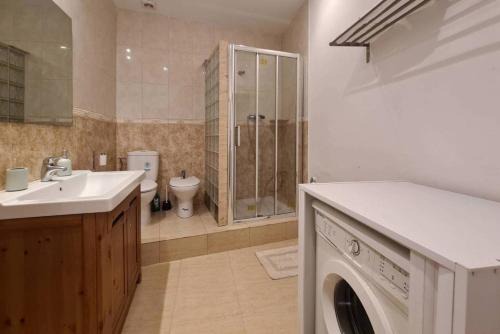 Gothic Quarter Apartment | 21ARA1085- Fabulous 4BR apartment in Ciutat Vella