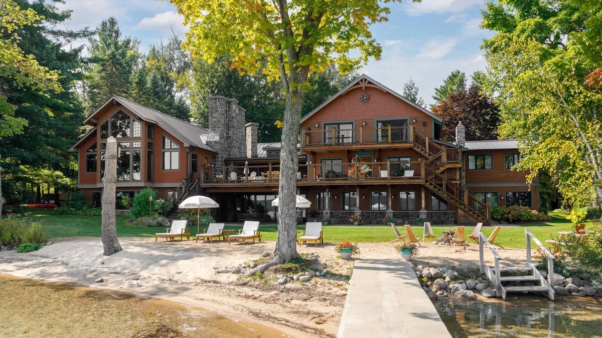 Kewadin House | 22 Mins to the Horse Show! Amazing 10k sqft Home on Torch Lake