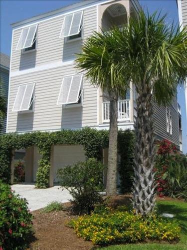 Ocean Point House | 22 Ocean Point