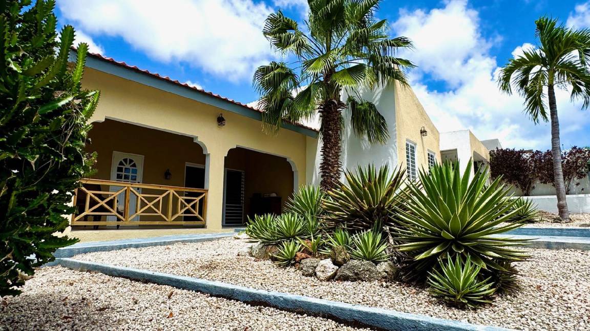 Jan Thiel House | 220 m² House ∙ 4 bedrooms ∙ 9 guests