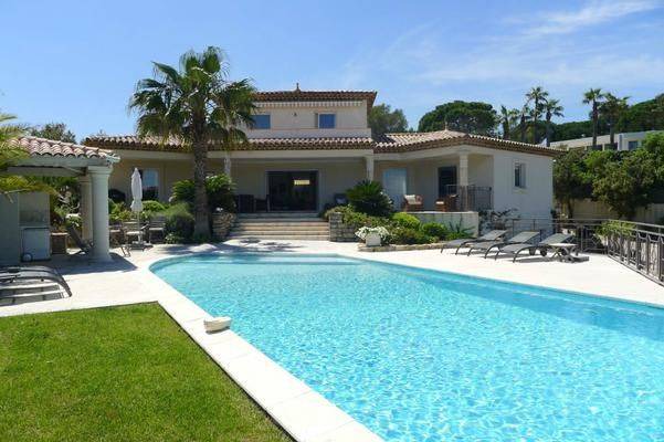 La Nartelle House | 220 m² House ∙ 4 bedrooms ∙ 6 guests