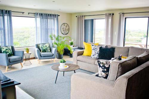 Aston Bay House | 220 m² House ∙ 3 bedrooms ∙ 6 guests