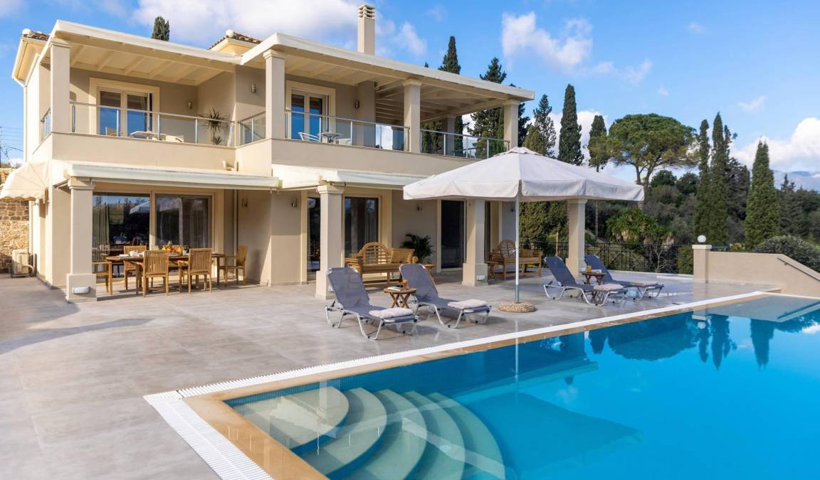Gouvia Villa | 2200 m² Villa ∙ 5 bedrooms ∙ 10 guests