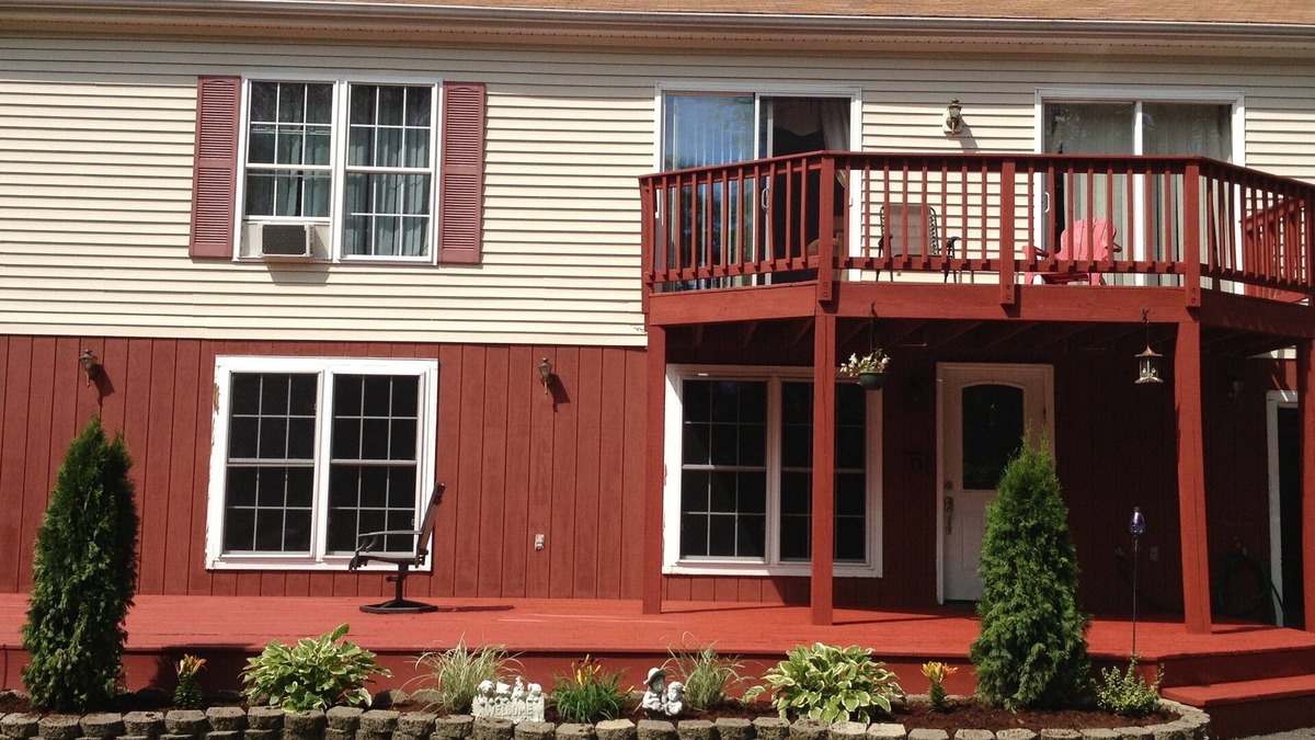 Williamstown House | 2200sf Secluded Family Mountain House 16 Acres- 2 min to Jiminy Peak- near Lenox