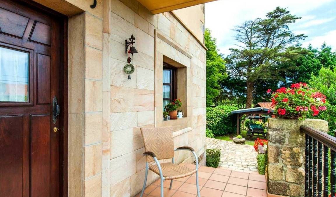 Orena Ski Chalet | 225 m² Chalet ∙ 2 bedrooms ∙ 4 guests