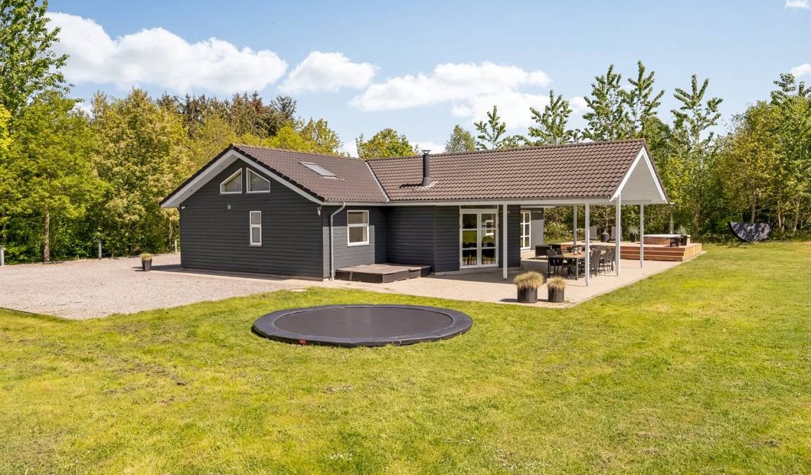 Sundstrup House | 225 m² House ∙ 4 bedrooms ∙ 14 guests