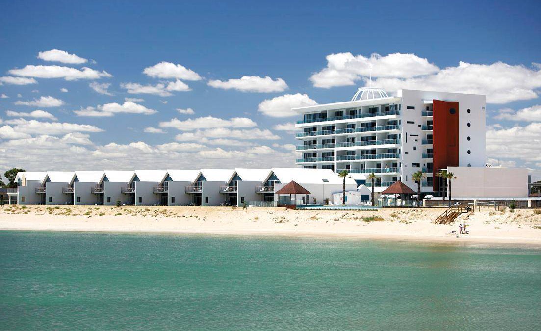 Mandurah Apartment | 226 m² Apartment ∙ 3 bedrooms ∙ 127 guests