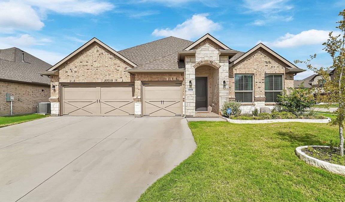South Arlington House | 227 m² House ∙ 4 bedrooms ∙ 1 guest