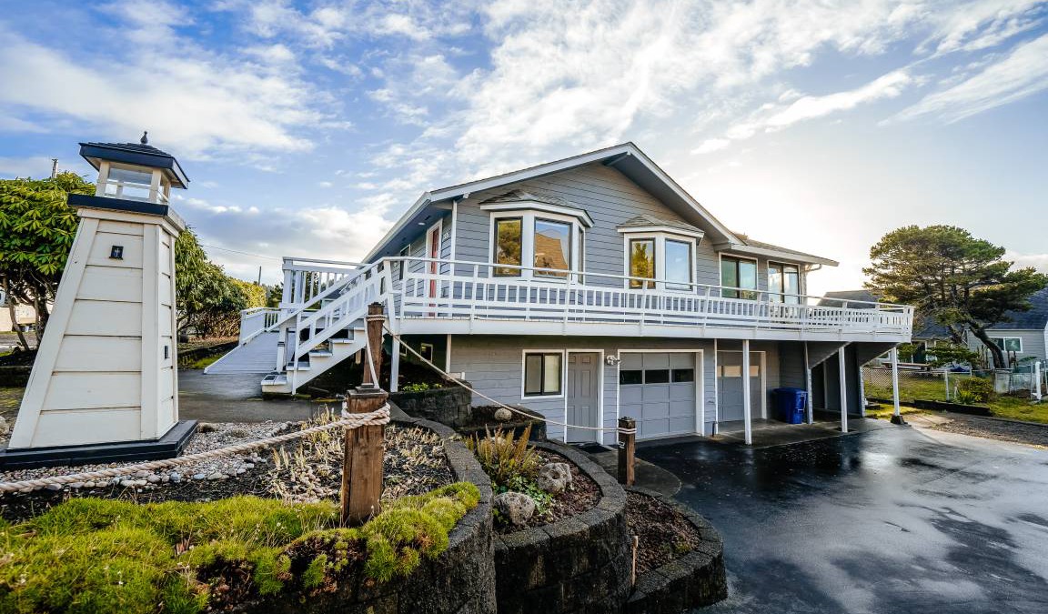 Lincoln Beach House | 228 m² House ∙ 3 bedrooms ∙ 8 guests