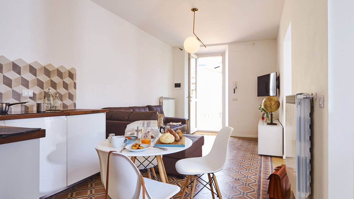 Como City Centre Apartment | 23 Lake Sweet Home