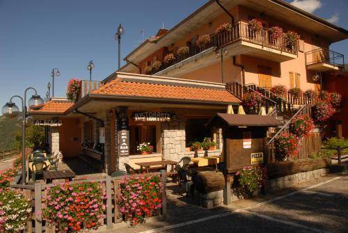 Montecampione Hotel | 23 m² Hotel ∙ 3 guests