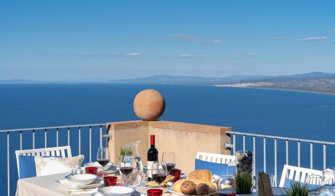Populonia Villa | 230 m² Villa ∙ 5 bedrooms ∙ 10 guests