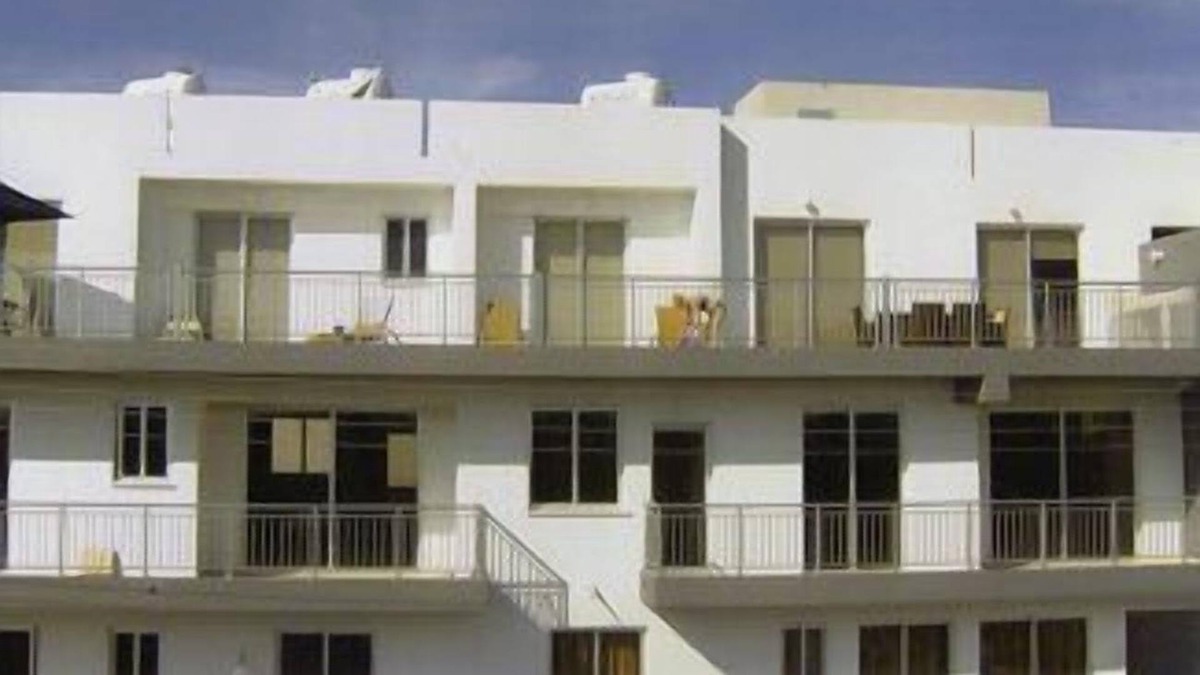 Koloni Apartment | 230sqm Penthouse, Lift, Shared Pool, Facilities, Secure Parking,family friendly
