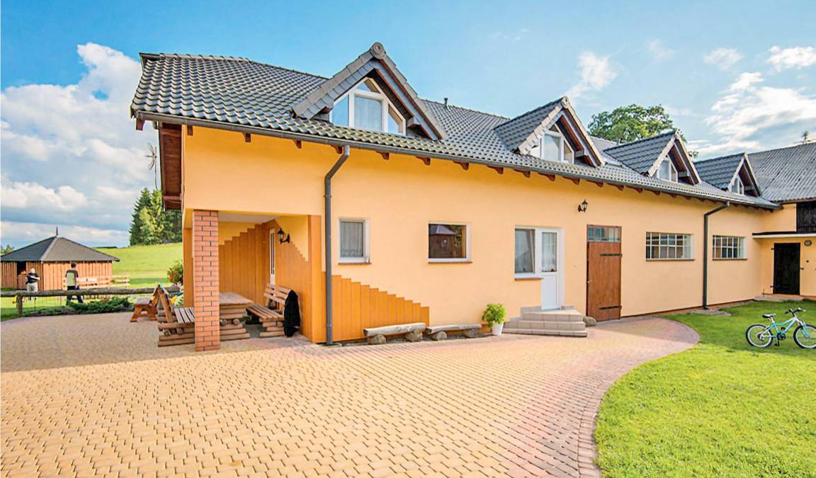 Lapalice House | 231 m² House ∙ 8 bedrooms ∙ 17 guests