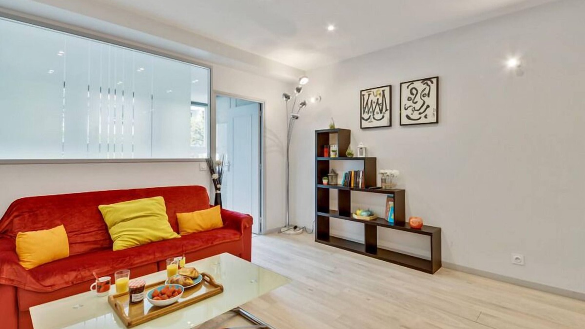 Saint-Fargeau Apartment | 233 Suite Home Paris Concept