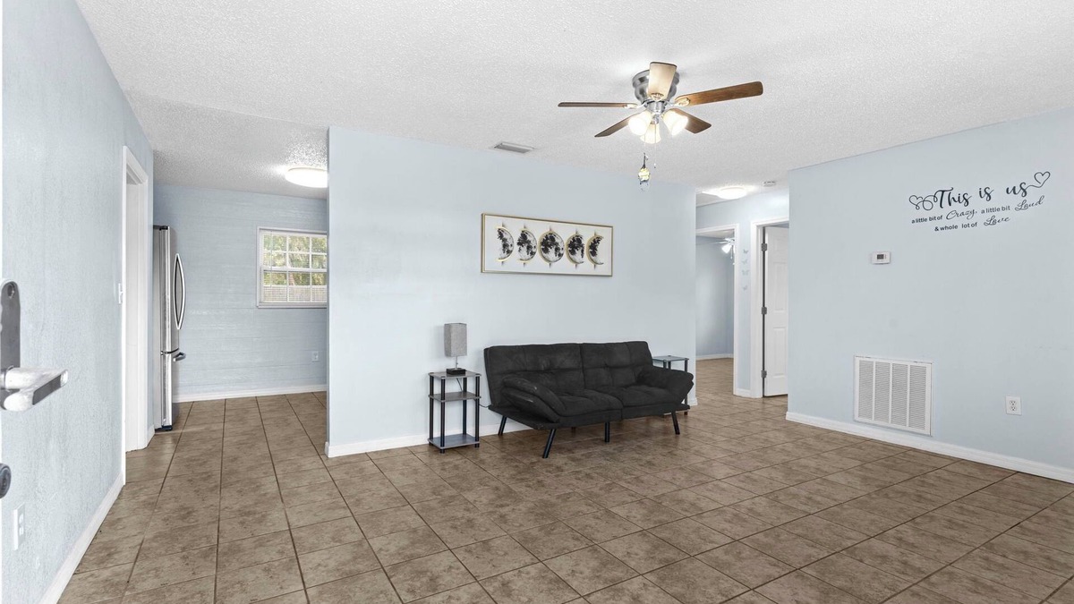 Florida South Atlantic Coast House | 2334 - Peaceful 3-bedroom house with AC in Avon Park