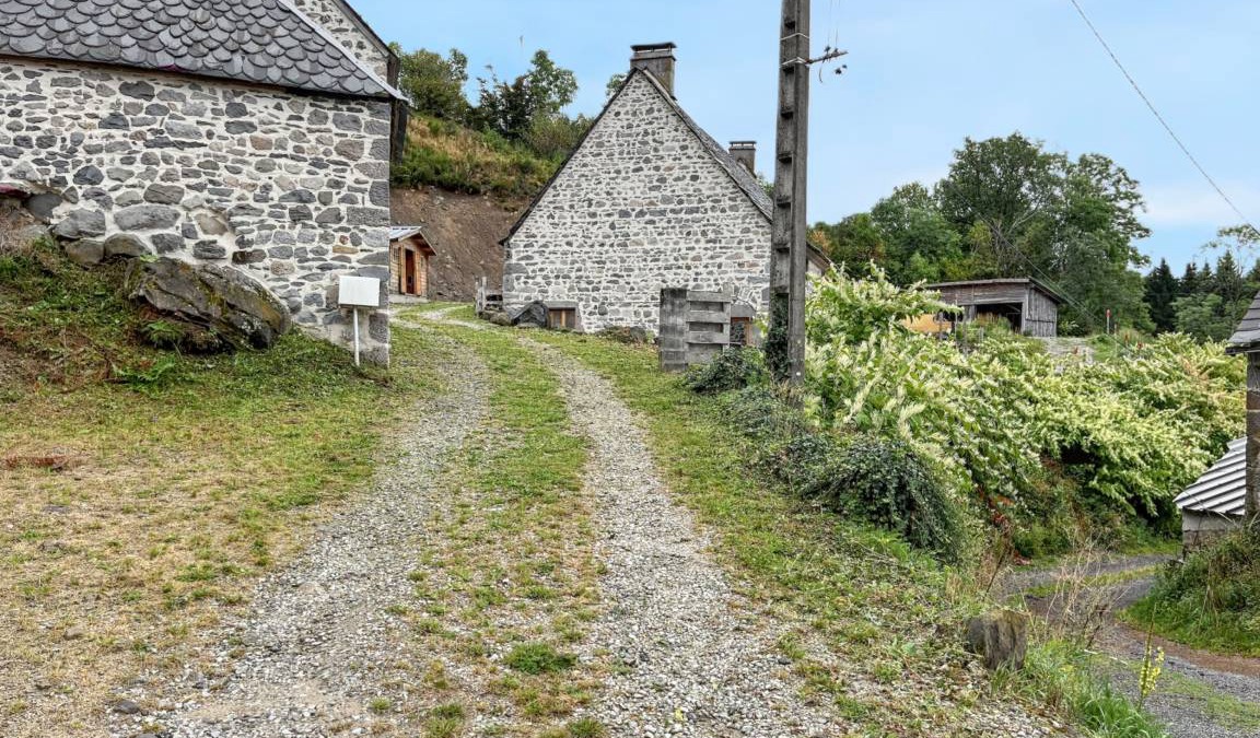 Chastreix House | 235 m² House ∙ 6 bedrooms ∙ 16 guests