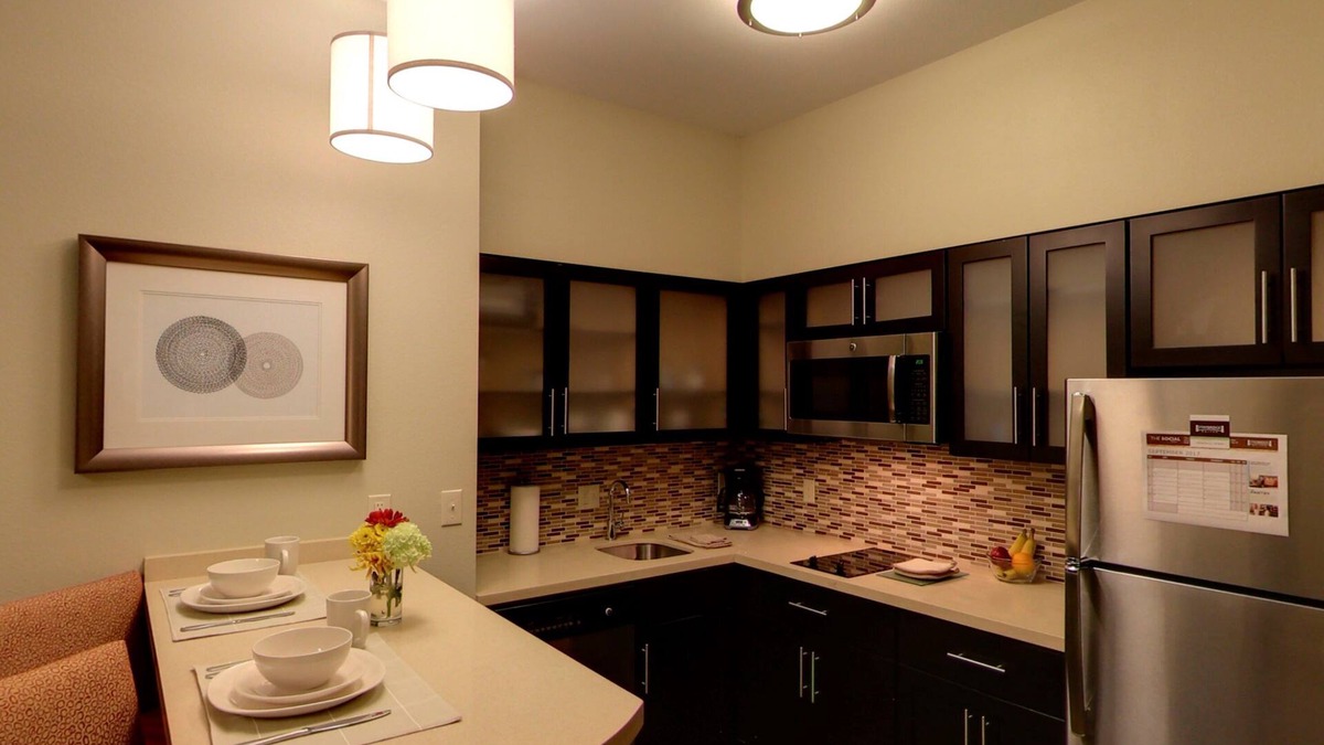 Bryant Pattengill West Apartment | 24-Hour Business Center + Fitness Center + Indoor Pool | Studio Close to University of Michigan