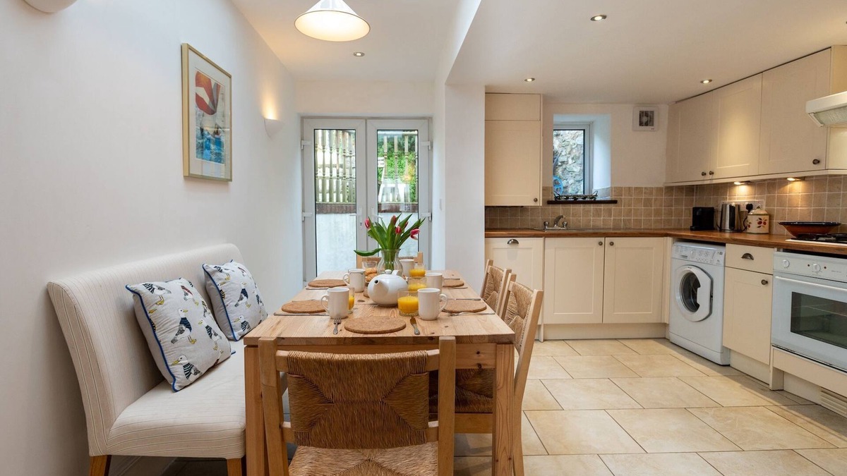 Beaumaris Cottage | 24 Rosemary Lane - located in the heart of Beaumari