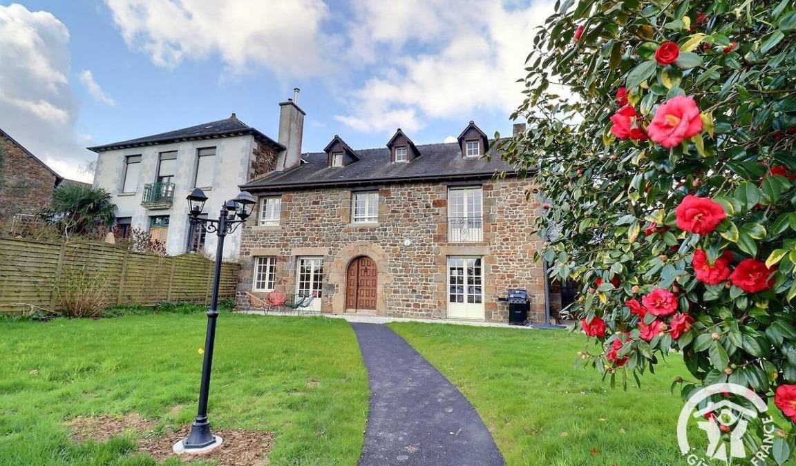 Saint-Symphorien House | 240 m² Gîte ∙ 5 bedrooms ∙ 10 guests