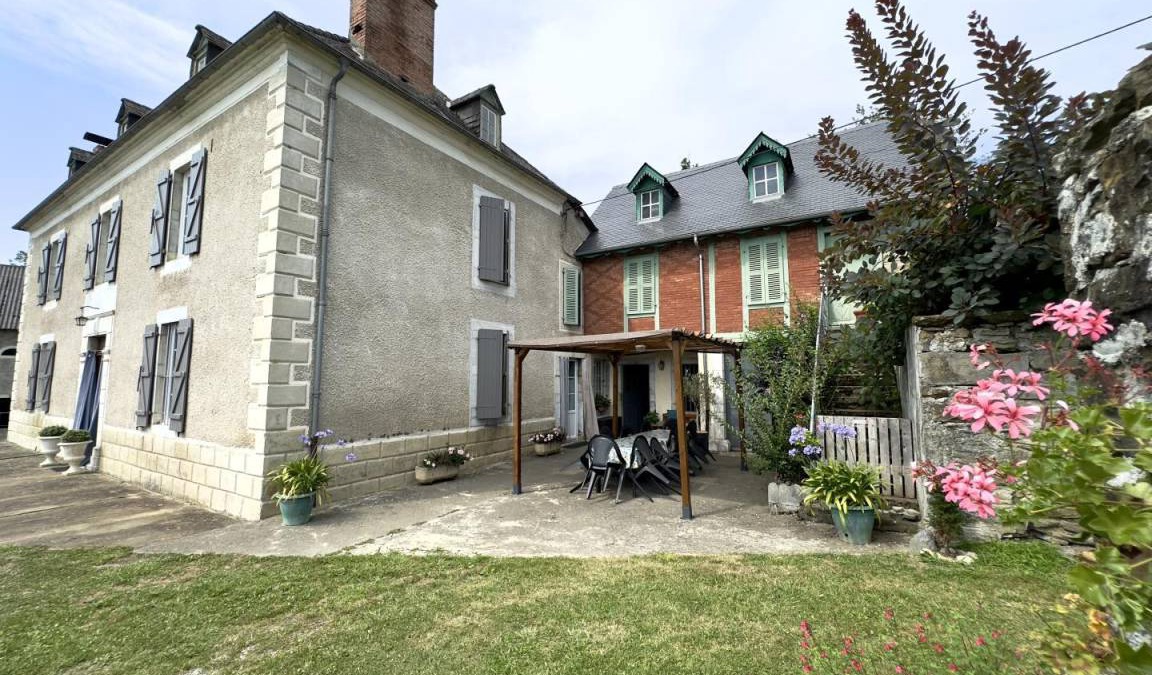 Asson House | 240 m² Gîte ∙ 5 bedrooms ∙ 10 guests