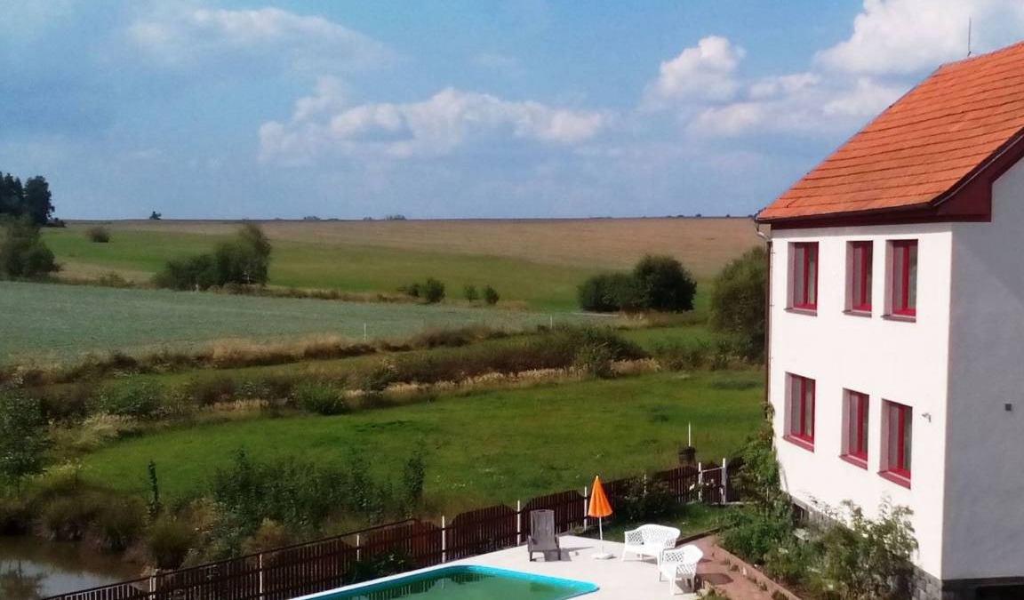 Skrychov u Malsic Villa | 240 m² Villa ∙ 1 bedroom ∙ 15 guests