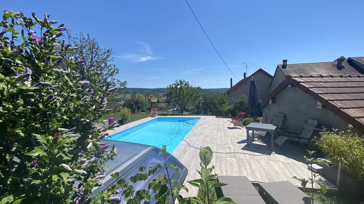 Brery House | 240m2 Family House with Heated Swimming Pool in Winegrower Village