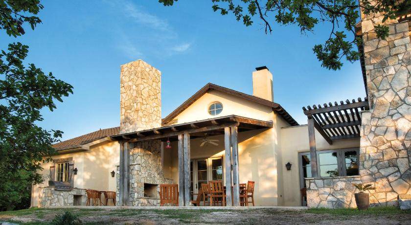 Ingram Hotel | 242 m² Hotel ∙ 3 bedrooms ∙ 127 guests