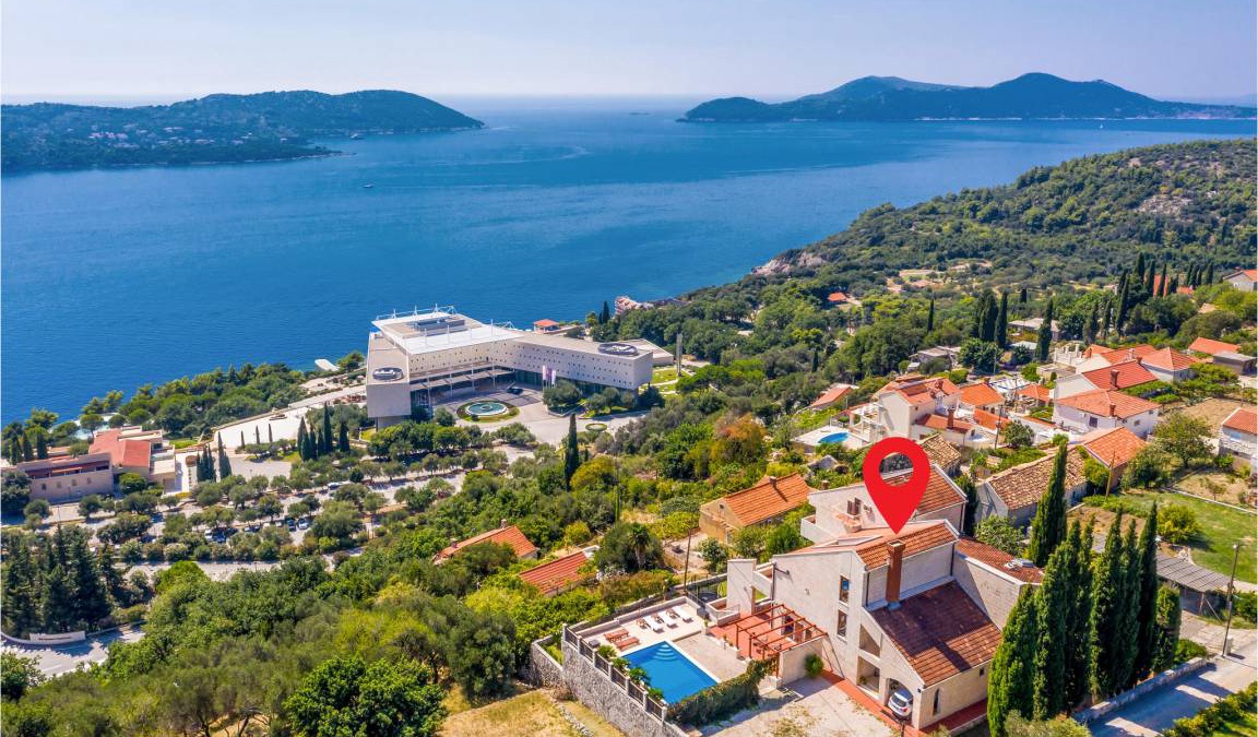 Orasac House | 245 m² Maisonette ∙ 6 bedrooms ∙ 15 guests