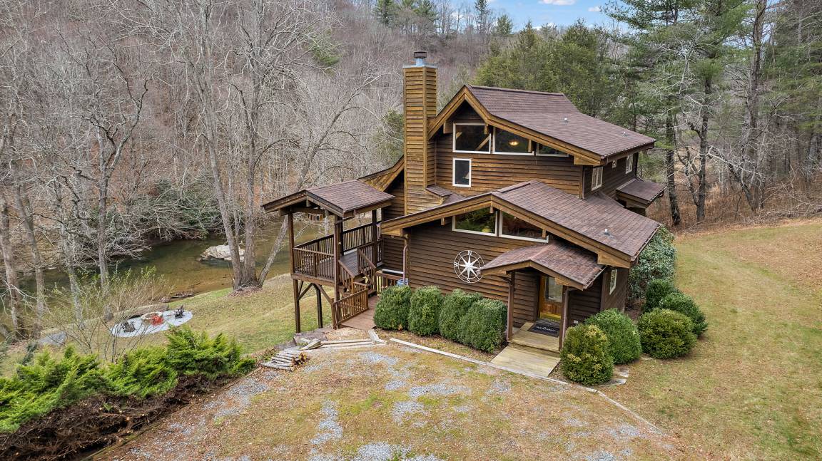 Boone Cabin | 248 m² Cabin ∙ 3 bedrooms ∙ 10 guests