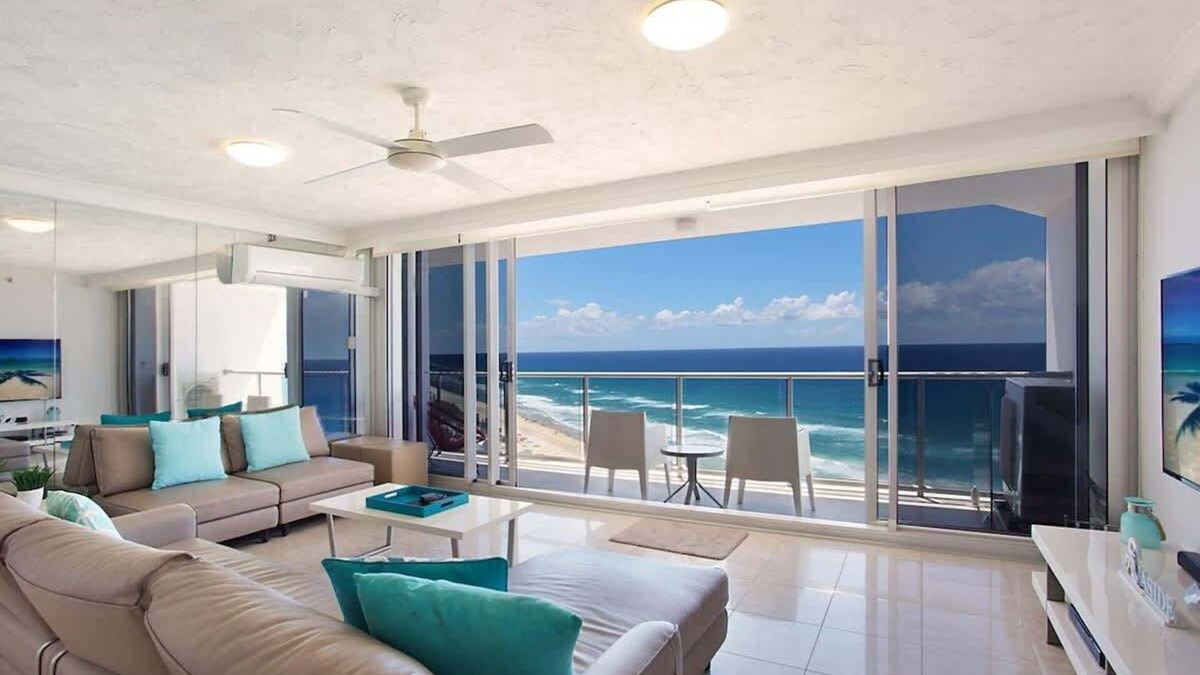 Surfers Paradise Apartment | 24B Peninsula Summary